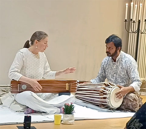 Beate Gatscha - Dhrupadgesang